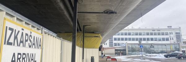 О чем пишет пресса: грозит ли Латвии долговая яма, беспокойство по изменению адреса рижского автовокзала