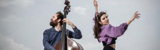 Magalí Sare ja Manel Fortià peavad kahekõne hääle ja kontrabassiga