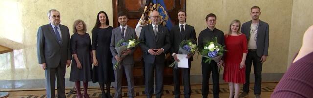 Reporter: President Karis jagas teaduspreemiaid