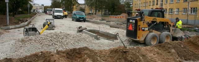 Kohtla-Järve hakkab lepingutähtaegu rikkuvaid tee-ehitajaid trahvima
