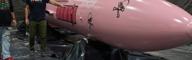 Ukraina korruptsioonivastaste organite uurimise all olev drooni- ja raketitootja kaasas nõukokku USA endise välisministri