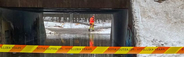 Soomes on suured üleujutused, laps oleks tunnelis äärepealt ära uppunud