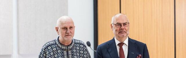 Maalehe lustlikud „Piibujutud“ ja nende koguja Heiki Maiberg said presidendilt rahvaluulepreemia