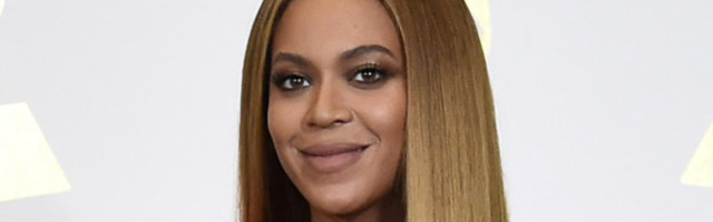 KLÕPS | Peaaegu ei tunne äragi! Perega randa puhkama läinud Beyonce näitas figuuri