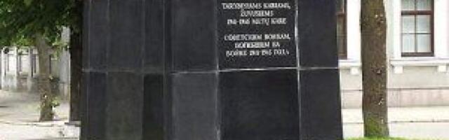 В Шяуляй сделан еще один шаг к переносу могил советских солдат из центра города