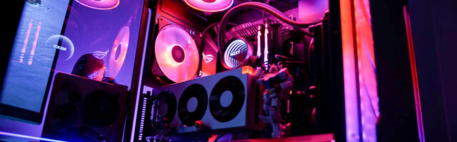 Testilaual kaks uut AMD tippkeskmikku: Radeon RX 7800XT ja RX 7700XT