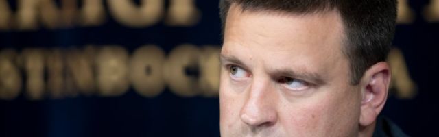 VIDEO | Valitsuse pressikonverents. Maasikakasvatajad võivad oodata hüvitist, suurürituste piirangud leevenevad