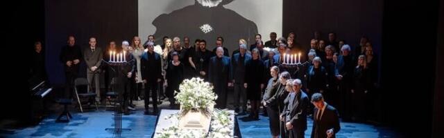 Piltuudis: Ester Pajusoo saadeti Draamateatris viimsele teele