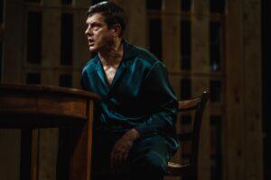 Kolm ruutu ette ja kolm ümber nurga