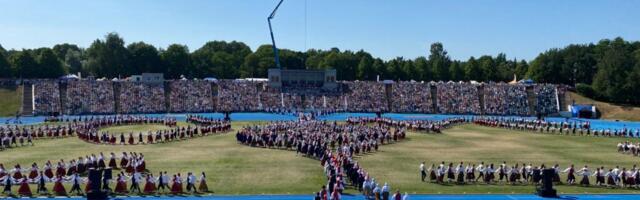 TANTSU- JA LAULUPIDU | 30 sekundi pärast võib kostüümi selga panna