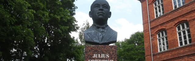 JULIUS FRIEDRICH SELJAMAA 90. SURMA-AASTAPÄEVAL MÄLESTATAKSE HINNATUD POLIITIKUT TEMA SÜNNILINNAS