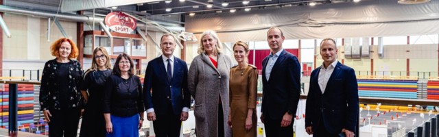 Pildid: peaminister tunnustas Tartu tegevust vaktsineerimise korraldamisel