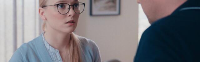 „Papside“ näitlejatar jõi end võtteplatsil kogemata švipsi: ma ei teadnud, et tegu on päris alkoholiga! „Papside“ näitlejatar jõi end võtteplatsil kogemata švipsi: ma ei teadnud, et tegu on päris alkoholiga!