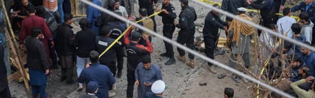 Pakistani pealinna mošees hukkus plahvatuses vähemalt 31 inimest