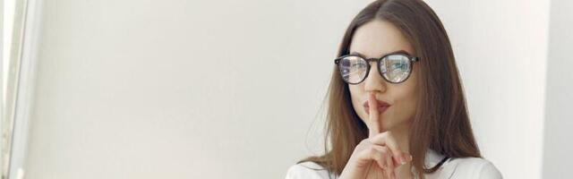 Tööinspektsioon vastab: kas tööandja võib minu töötingimustest teistele töötajatele rääkida?