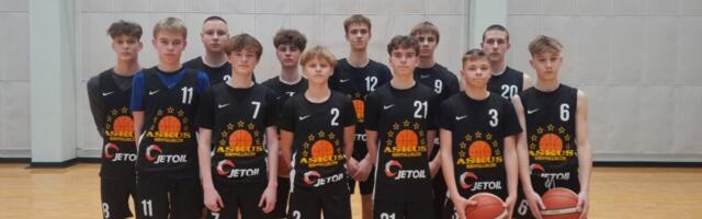 KORVPALL | Hiiumaa noored korvpallurid pidasid Kuressaares tasavägised lahingud