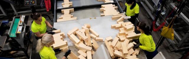 Valitsus tahab võõrtöölistelt võtta palgalatti maha – kriitikud hoiatavad kohalike väljatõrjumise eest