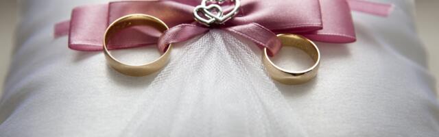 Riigikogu seadustas abielu- ja lahutusavalduse elektroonilise esitamise