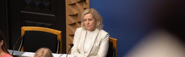 Neli rahanduskomisjoni liiget nõuavad Annely Akkermanni tagasiastumist komisjoni esimehe kohalt