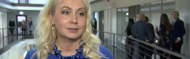 Reporter: Rahvastikuminister Riina Solman manitseb noori hoiduma juhuseksist!