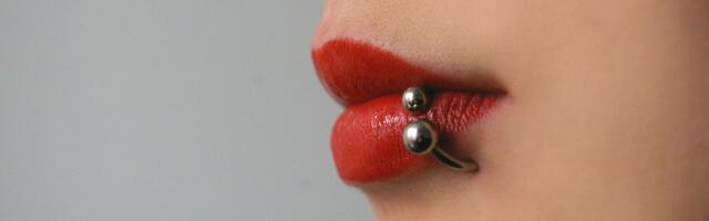 Noor naine suri huuleneedi ebahügieenilisel paigaldamisel saadud veremürgistusse