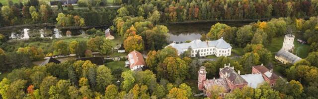 Riik valmistub lagunevat mõisakompleksi müüki paiskama