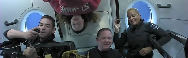 Reporter: Kolm päeva ümber Maa tiirutanud kosmoseturistid jõudsid õnnelikult tagasi