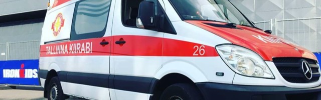 KUUM: Tallinna kiirabi laseb vaktsineerimata töötajad lahti.