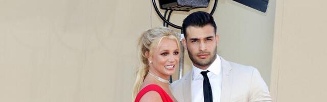 Britney Spears'i muinasjutulise pulma detailid: kleidi autorist peokoha ja muusikavalikuni