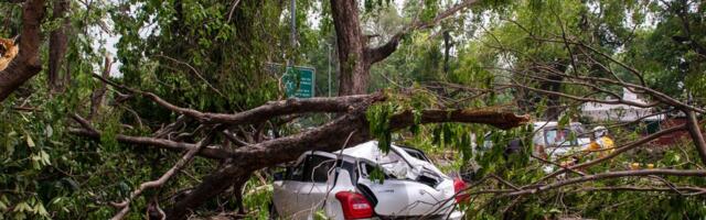 Kes ja kuidas nimetatab orkaane naiste nimedega?