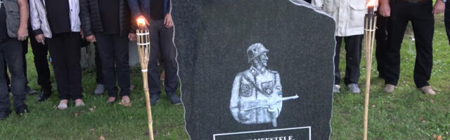 Lihulas avati legendaarse leegionäride ausamba koopia, keelajatele tehti ninanips