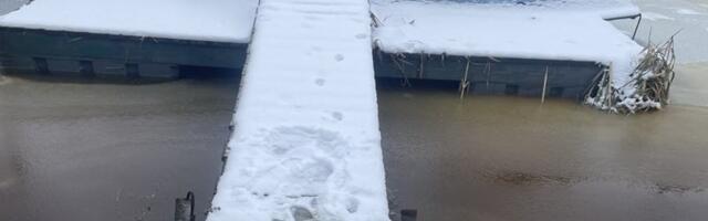 VIDEO | Emajõe kriitiliselt kõrge veetase sunnib elanikke evakueeruma. „Pagesime enne, kui asi hulluks läks“