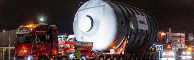 VIDEO | 15,5-meetrine hiigelsuur veos põhjustab lähipäevil liiklusseisakuid