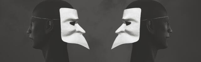 Valitseva eliidi absoluutset võimu taotlev programm on absoluutsete valede tõttu kokku varisemas