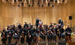 Laulud kitarri ja keelpilliorkestri saatel