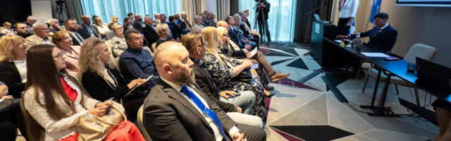 GALERII: EKRE volikogu pidas valimisplaane