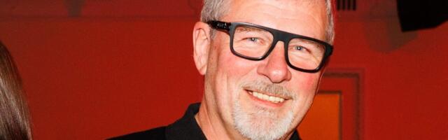 Osta ära! Alari Kivisaar pani hulga oma tosse müüki