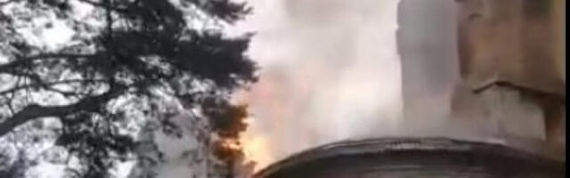 STRAVIČAN NAPAD NA JEDNU OD NAJSVETIJIH MESTA! Hitno se oglasio Mitropolit Epifanije - crkva je u plamenu! (VIDEO)