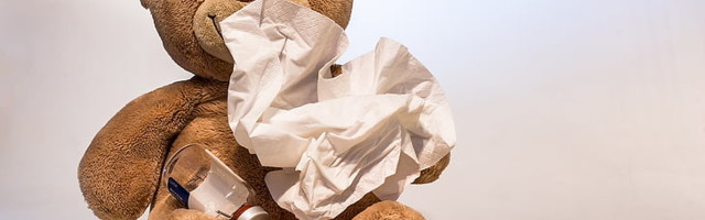 Pfizeri Covid-19 vaktsiini infoleht: rinnaga toita ei tohi ja mõju naiste viljakusele on teadmata