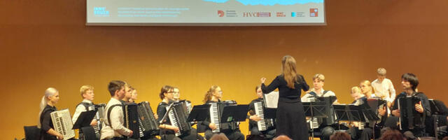 Eesti noored akordionistid naasevad Austriast III koha ja karikaga