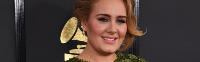 VIDEO | Tom Hanksi poeg saatis Adelele flirtiva teate, kus palus lauljannal endale helistada: pean temaga ühest asjast rääkima