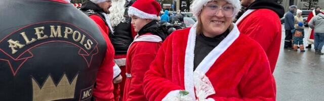 Motoklubi Alempois liikmed jagasid lastele jõulukommi