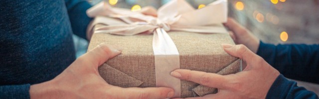 Uuring: jõulukinkide ostmine e-poest on kõige populaarsem meeste ja 30-aastaste seas