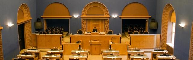 Eesti 200 on asunud koguma allkirju erakorraliste valimiste esilekutsumiseks