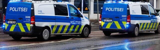 Päev liikluses_ autojuht sõitis kraavi
