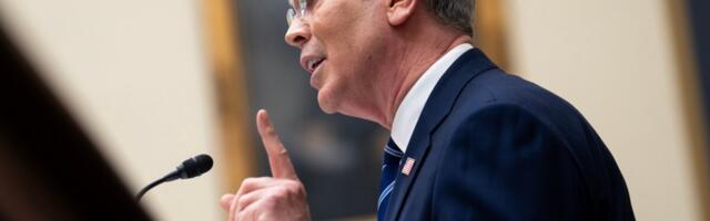 Bitcoin kukkus viimase aasta madalaimale tasemele