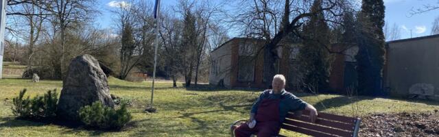 Valga valla talgukuul korrastati Jaan Sõrmuse mälestuspaik