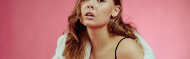 VIDEO | Avalikkuse eest taandunud Nika Marula näitas kaunist rannavormi