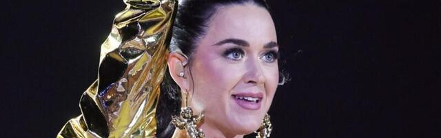 Väike apsakas! Katy Perry ajas Inglismaa jalkafännid marru piinliku vea tõttu