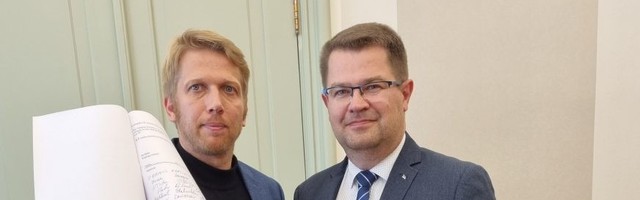 Keskerakond alustas allkirjade kogumist põhiseaduse muutmiseks